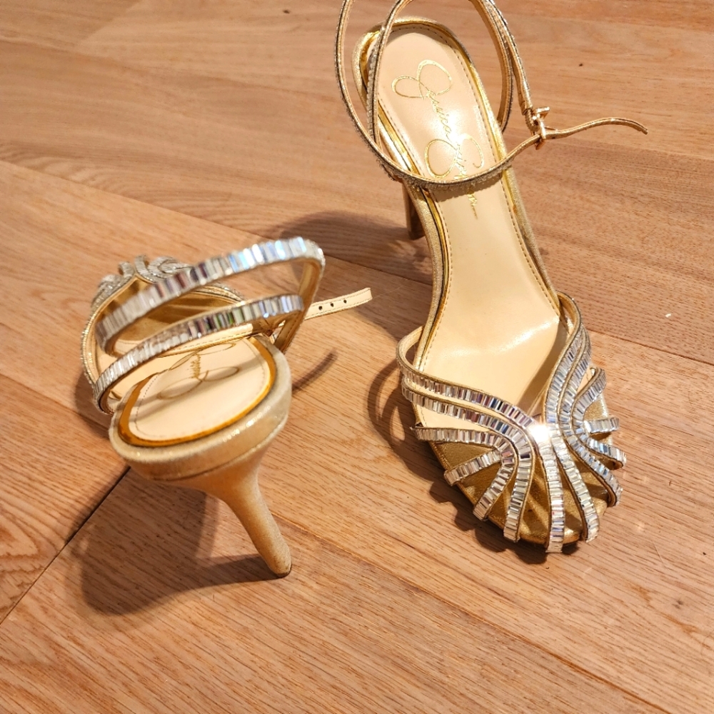 Jessica Simpson Gileta gold heels